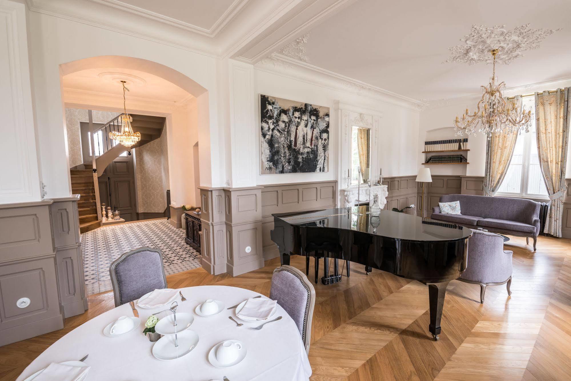 Chateau De Montabert Montaulin Eksteriør bilde